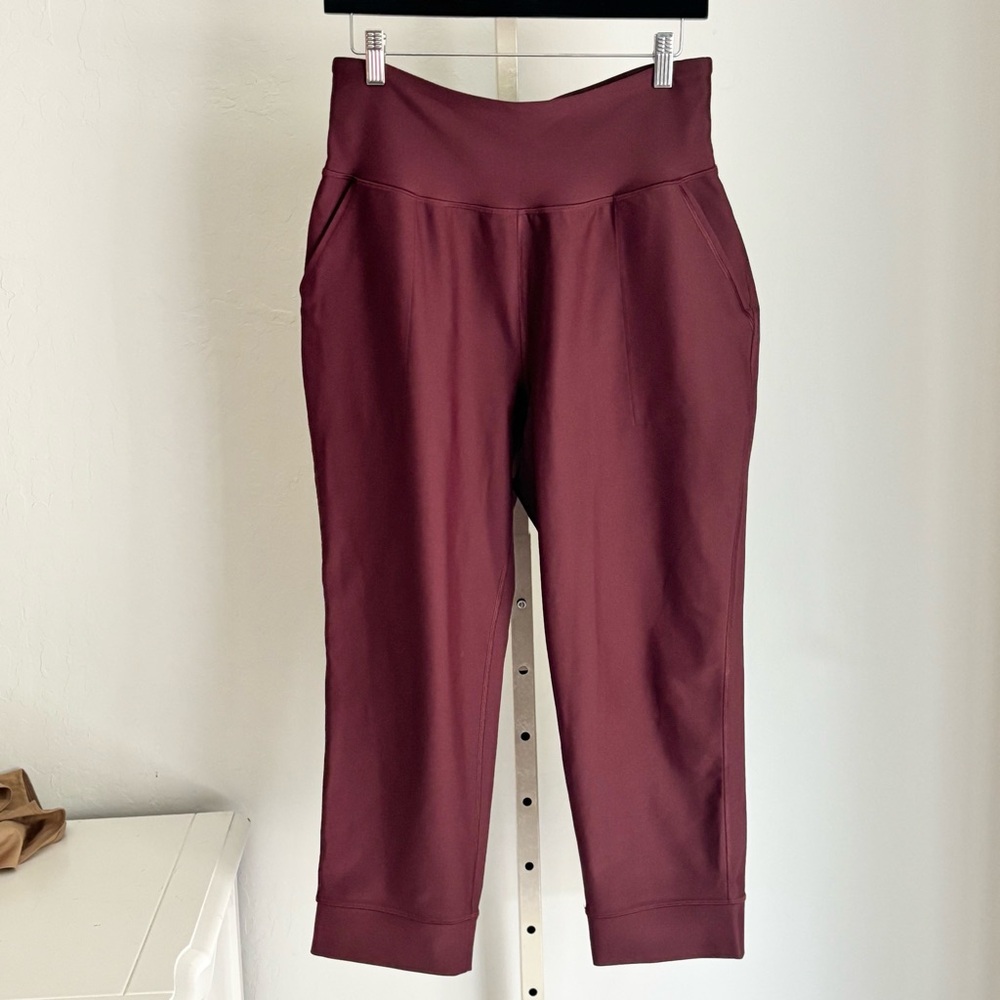 Active PowerSoft Cropped Leggings, Burgundy, Pockets Sz Large Athleisure Sporty